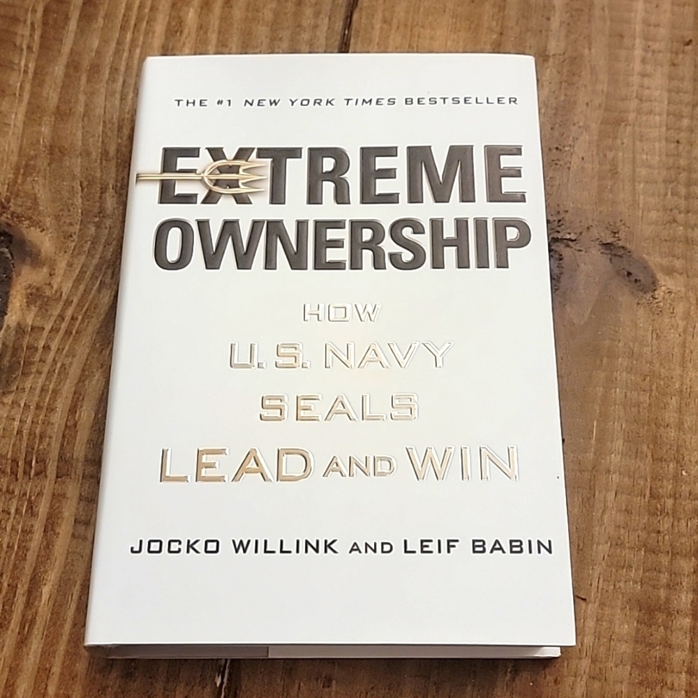 EXTREME OWNERSHIP - Navy Seals - jocks Willink -‎ hardback